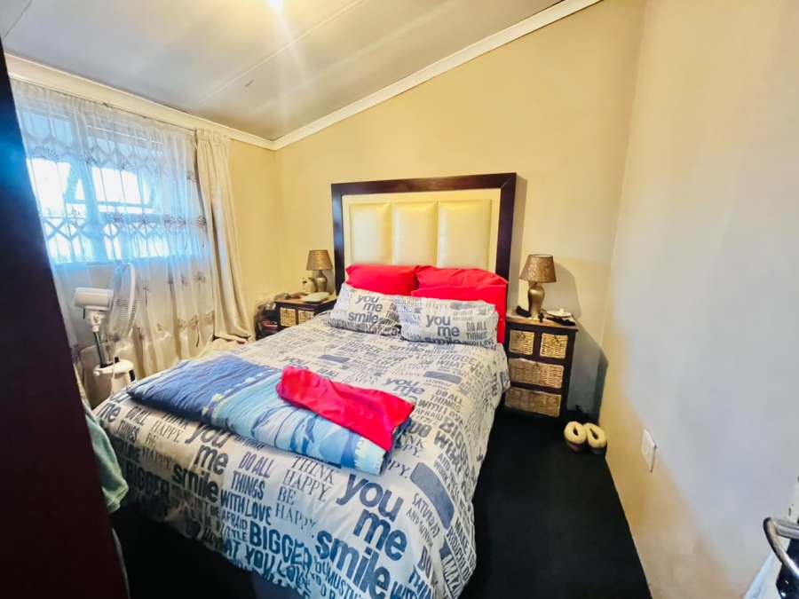 2 Bedroom Property for Sale in Bloemside 3 Free State